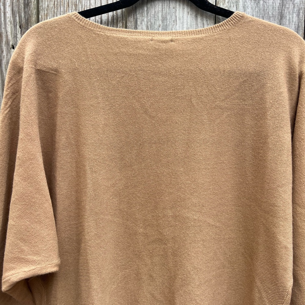 SOHO Jeans New York & Co Batwing Sweater Tan women’s Small NWT NEW - Picture 8 of 8
